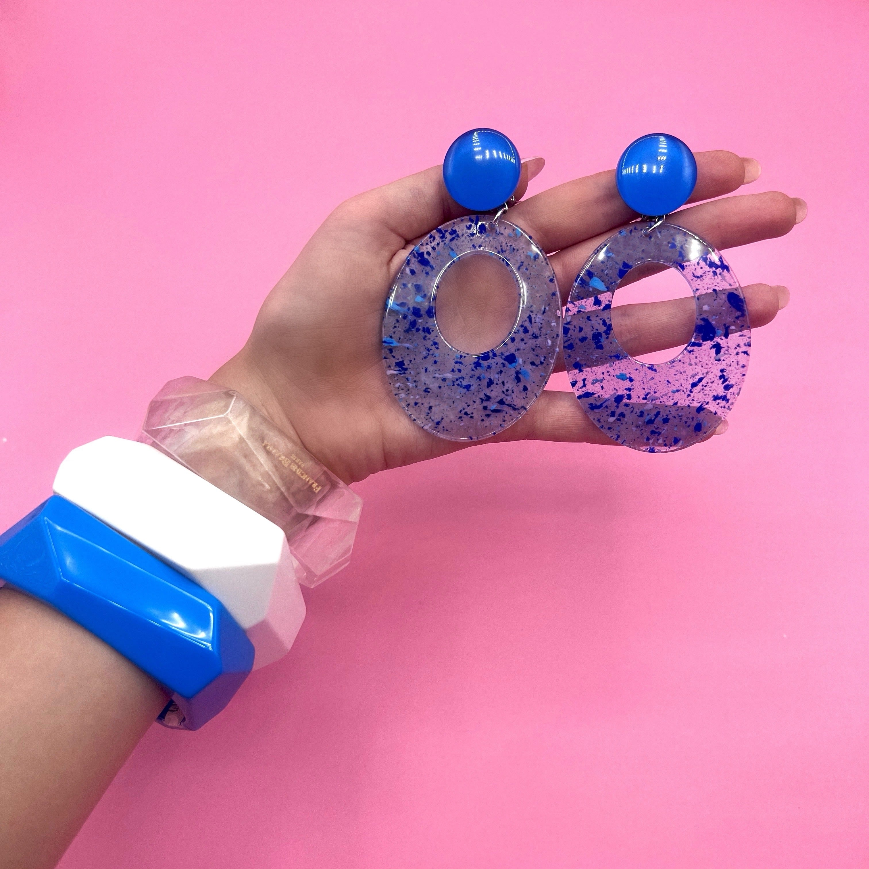 Les boucles d'oreilles à clips : pourquoi passer le cap ?